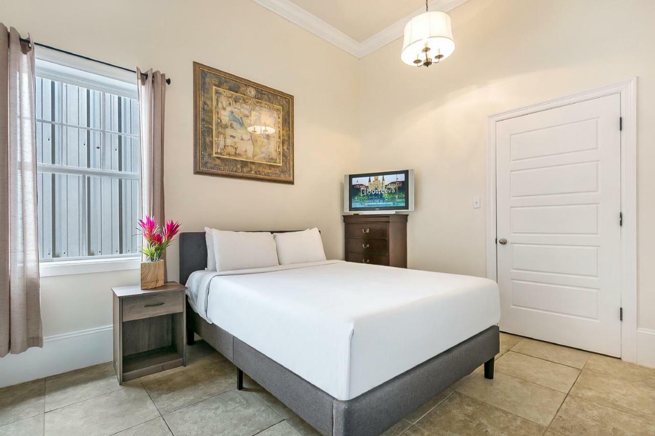 Spacious 4Br Condo On Carondelet Near All Hot Spo 新奥尔良 外观 照片