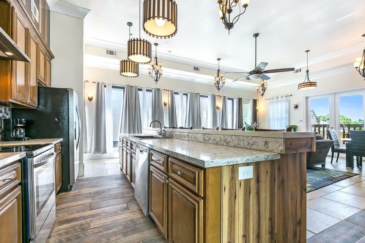 Spacious 4Br Condo On Carondelet Near All Hot Spo 新奥尔良 外观 照片